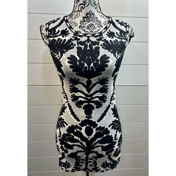 Marie Oliver Melba Mesh Tank Top Obsidian Womens Large Mob Wife Quiet Luxury - Picture 3 of 13